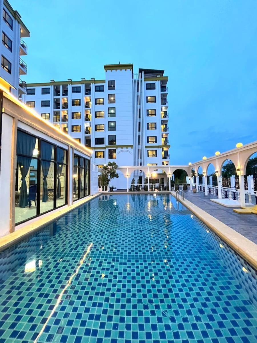 Dahla Avenue Suvarnabhumi Hotel Ban Khlong Samrong Bagian luar foto